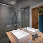 Plume - Ovo Network Chalet